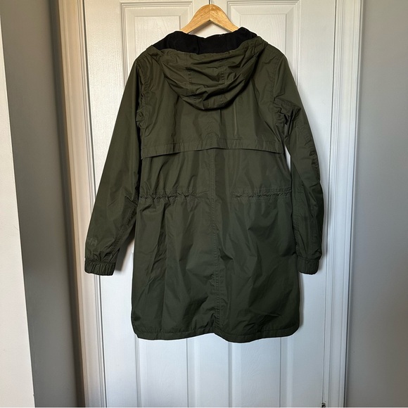 Helly Hansen Green Waterproof Jacket - Picture 2 of 3